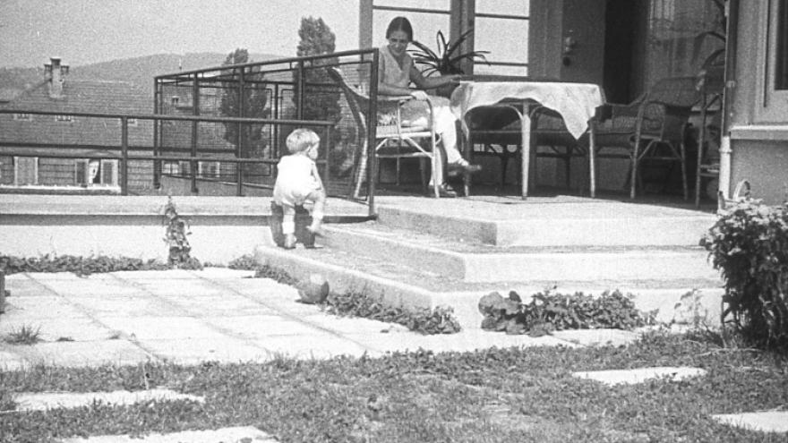 Filmstill_Die neue Wohnung_1