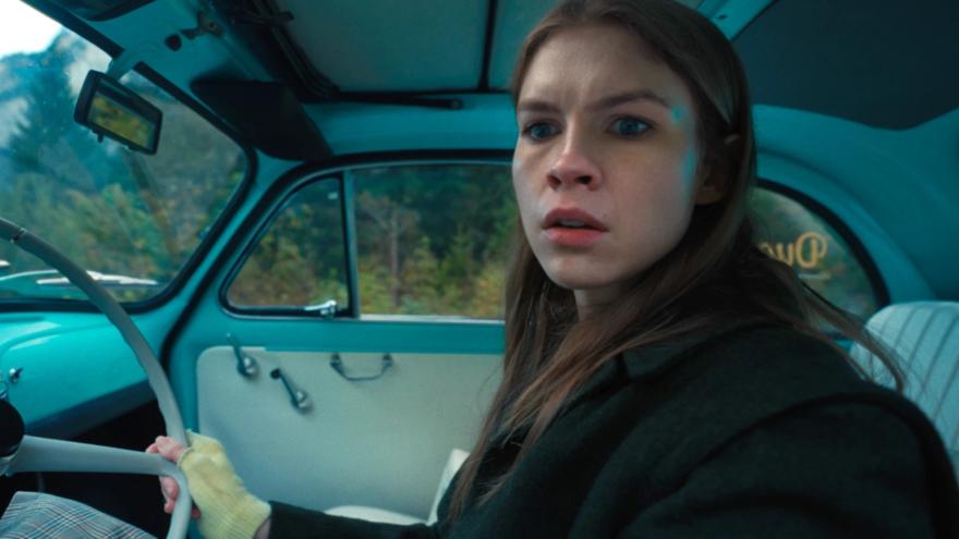 Filmstill_Sew Torn_1