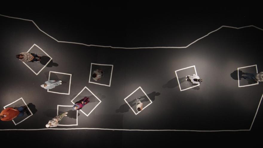 Filmstill_Who is still alive_1