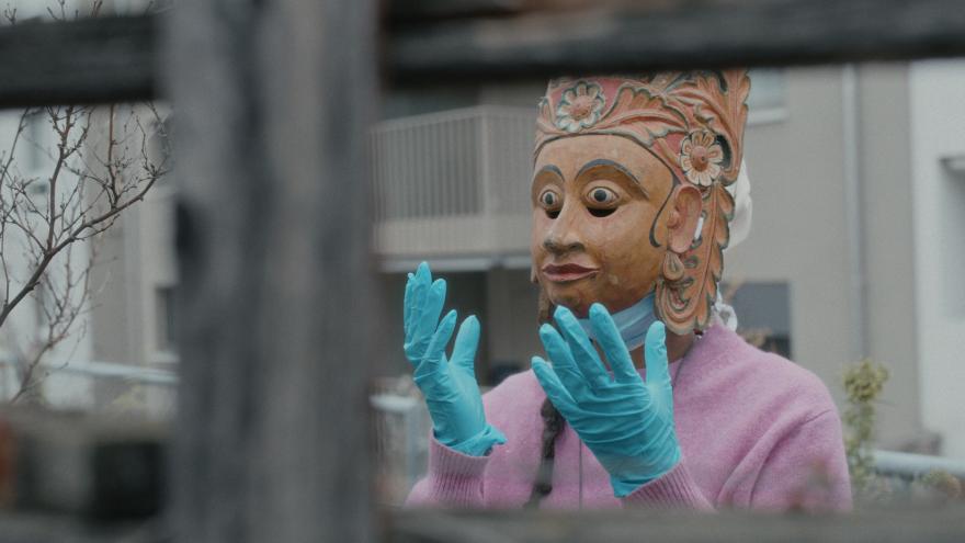 Filmstill_Elephants & Squirrels_1